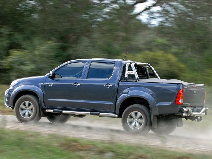  Toyota Hilux Legend 40 Double Cab 2010 года  (фото 6 из 8)